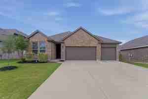 featured image of 305 Evans Dr