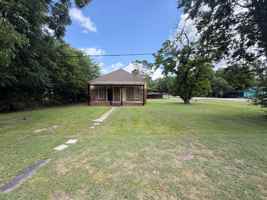 featured image of 309 Nw 2nd St