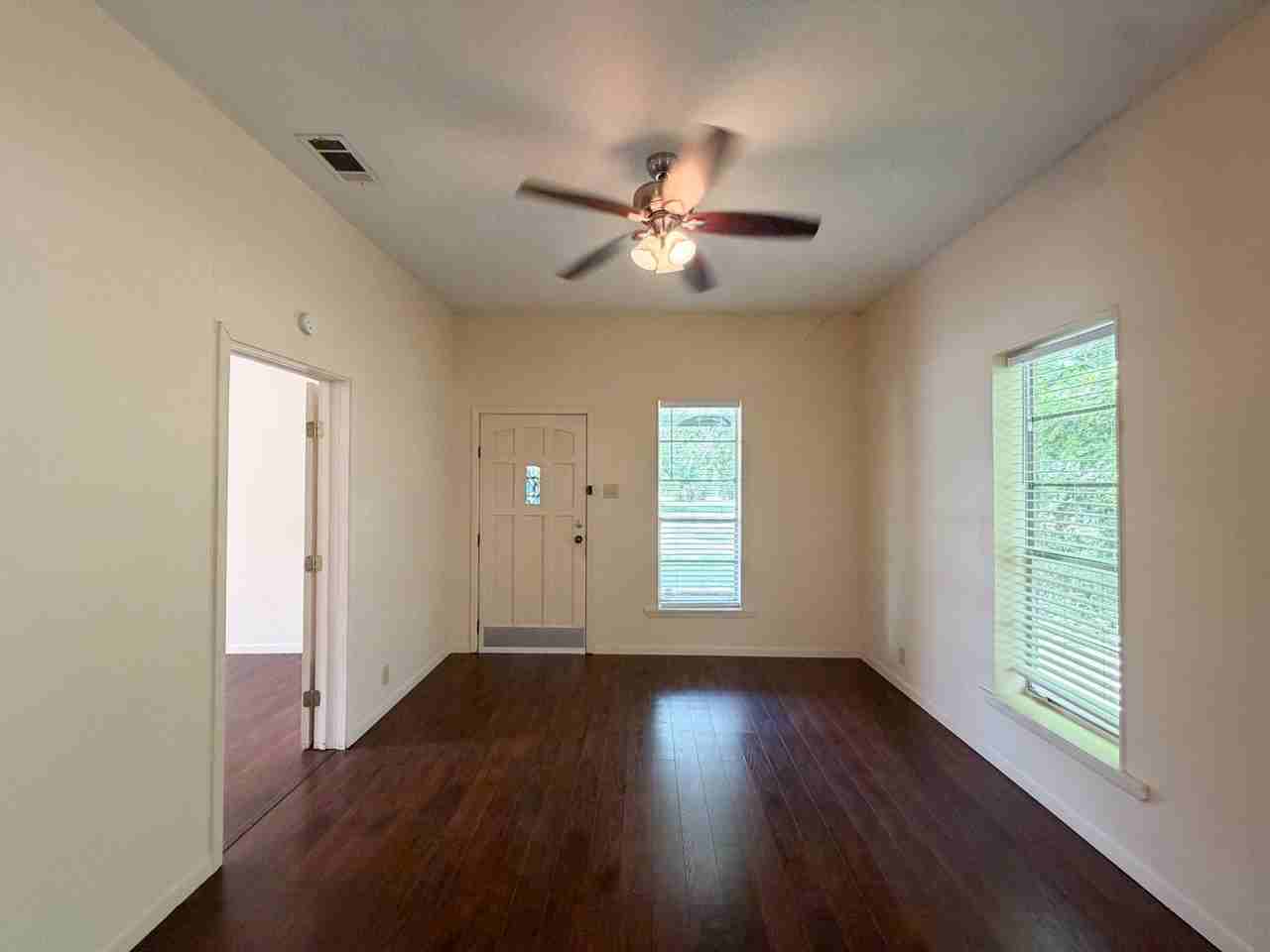 309 Nw 2nd St - Photo 4 of 18