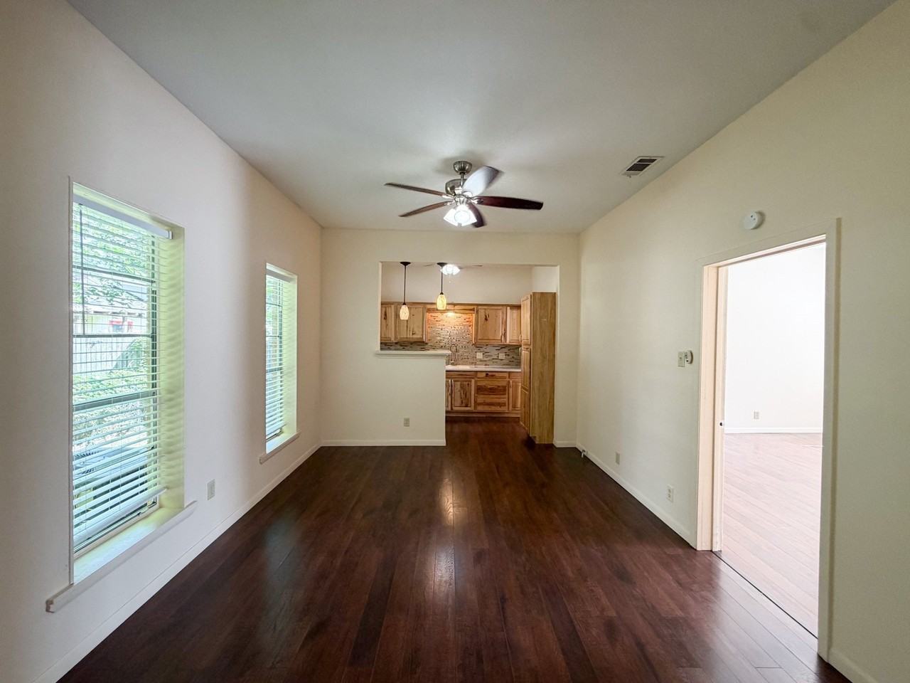 309 Nw 2nd St - Photo 5 of 18