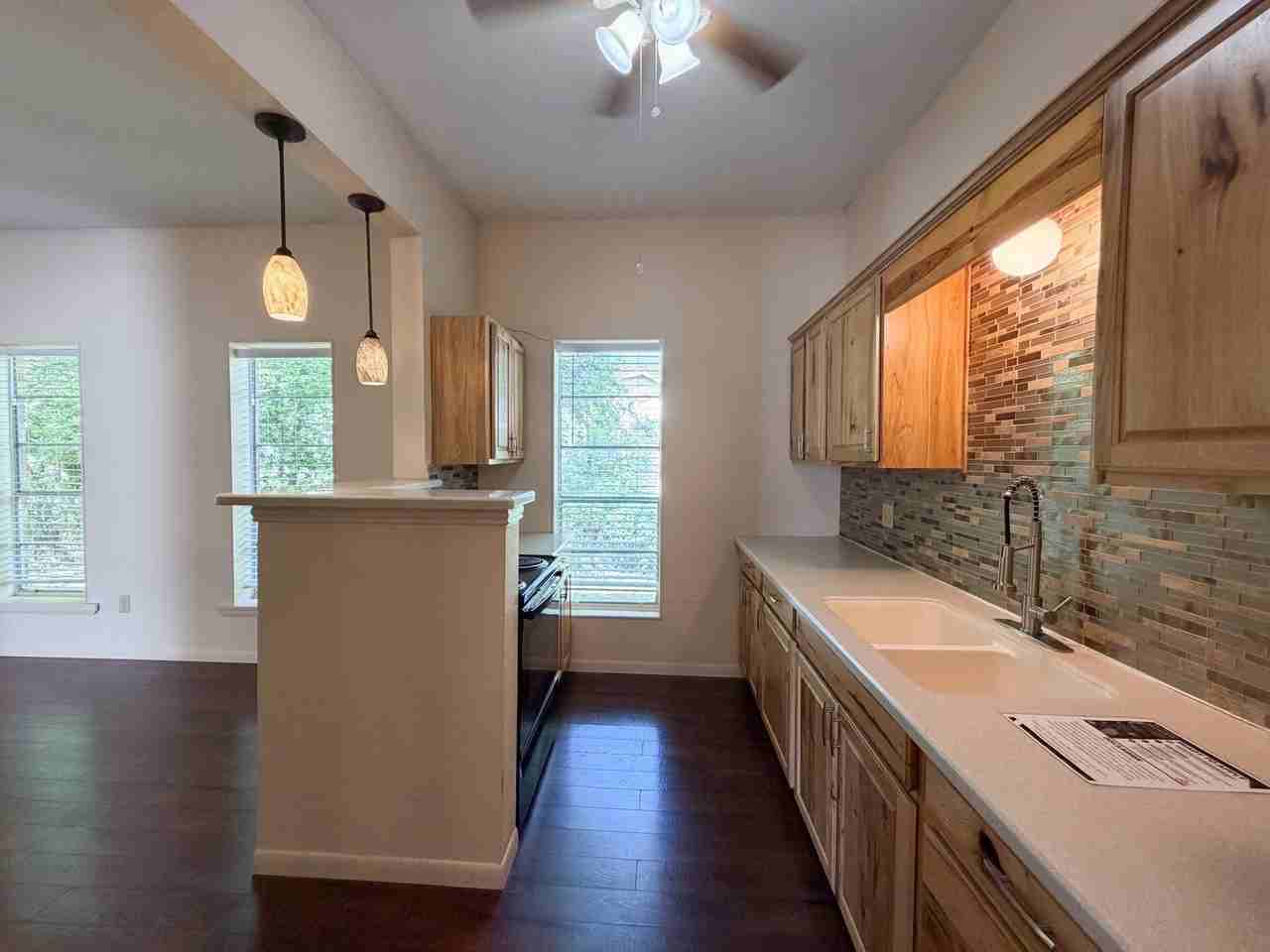 309 Nw 2nd St - Photo 7 of 18