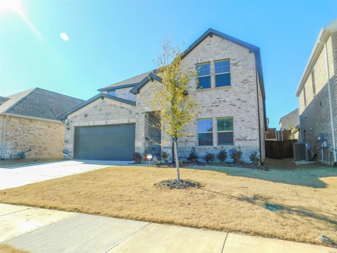 2457 Pinnacle Pl - Photo 2 of 32