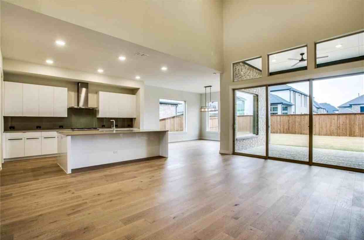 4031 Heatherton Dr - Photo 2 of 18