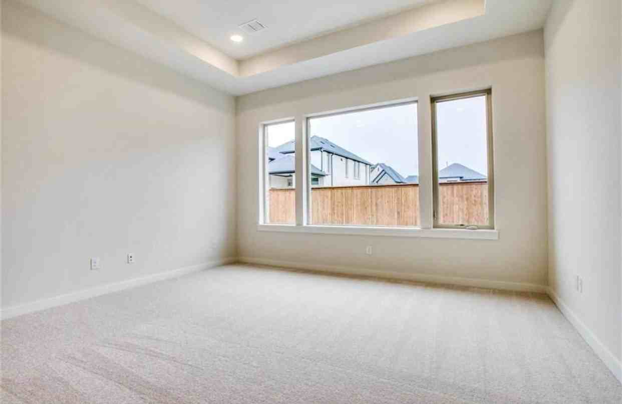 4031 Heatherton Dr - Photo 6 of 18