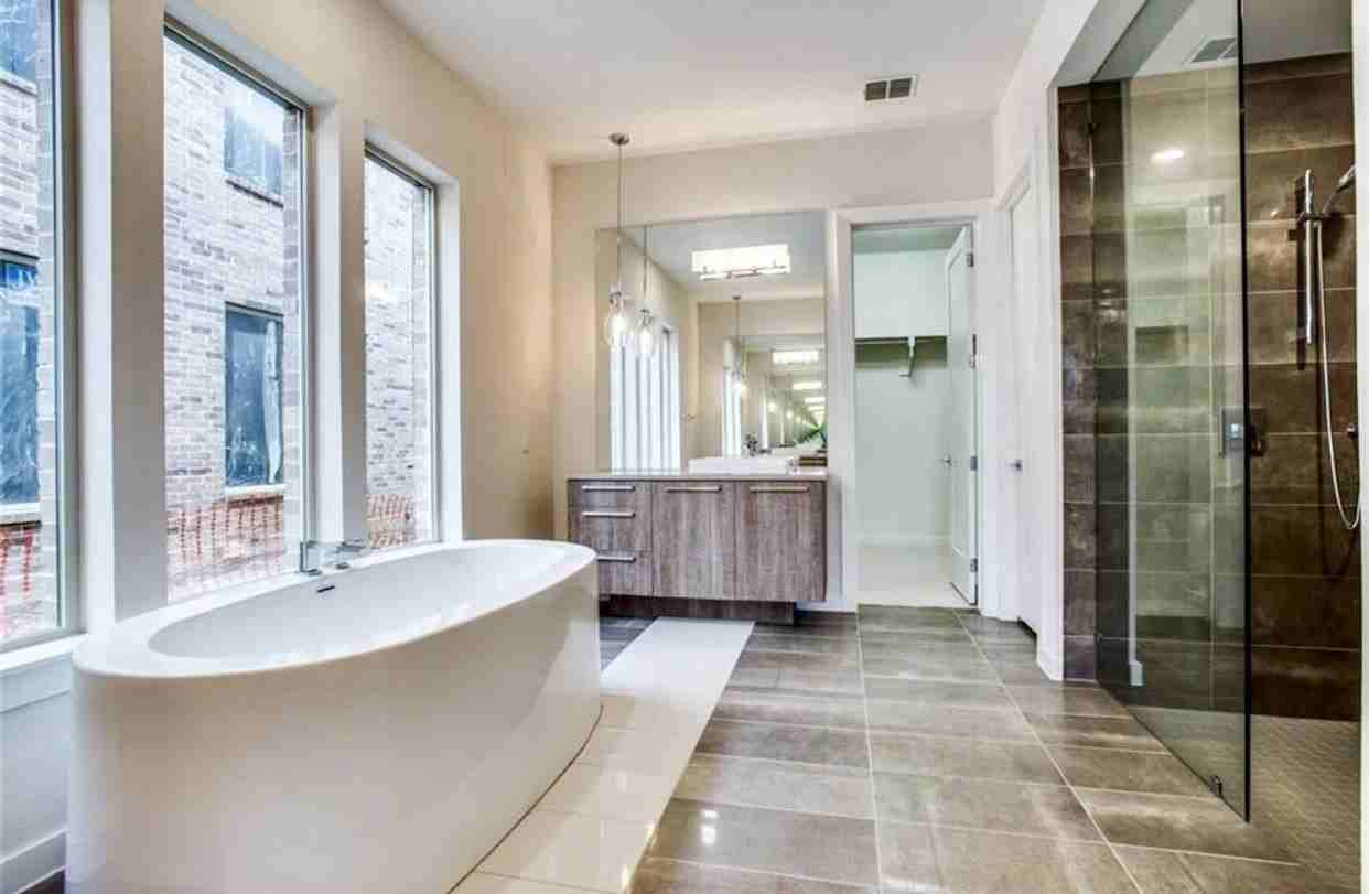 4031 Heatherton Dr - Photo 7 of 18