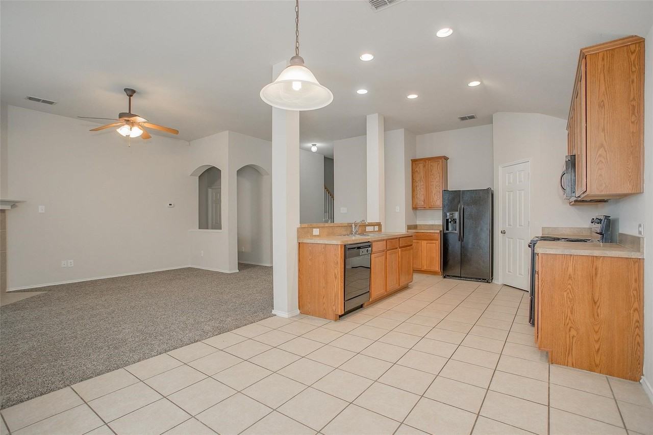 6000 Stirrup Iron Dr - Photo 5 of 27
