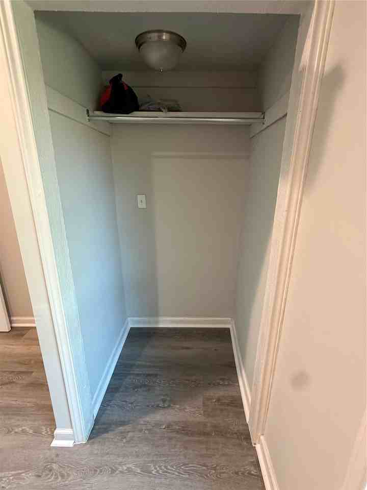 1711 Oriental St - Photo 5 of 16