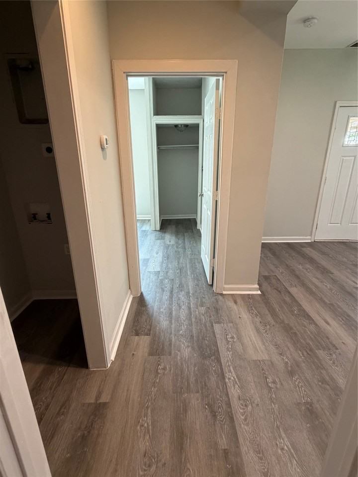 1711 Oriental St - Photo 6 of 16