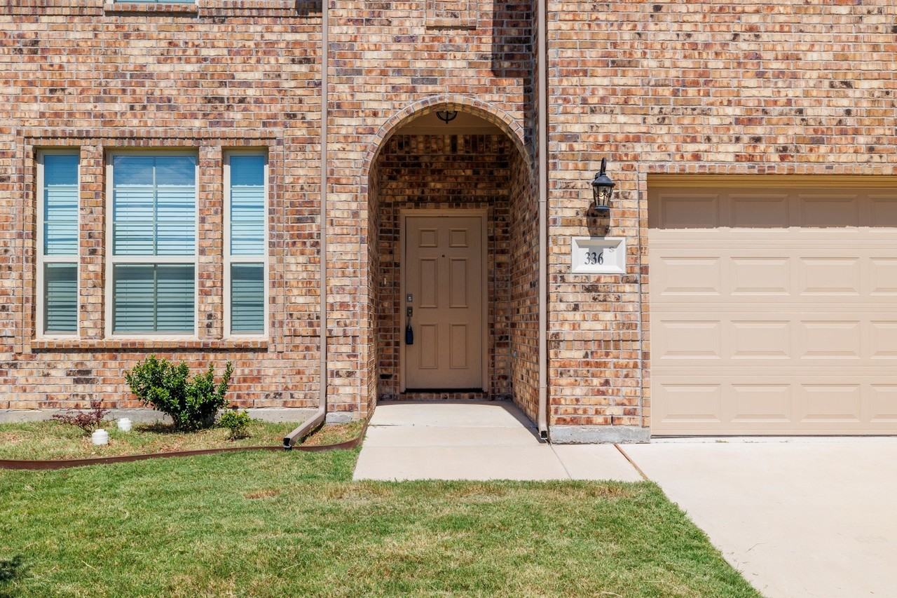 336 Emerald Creek Dr - Photo 4 of 31
