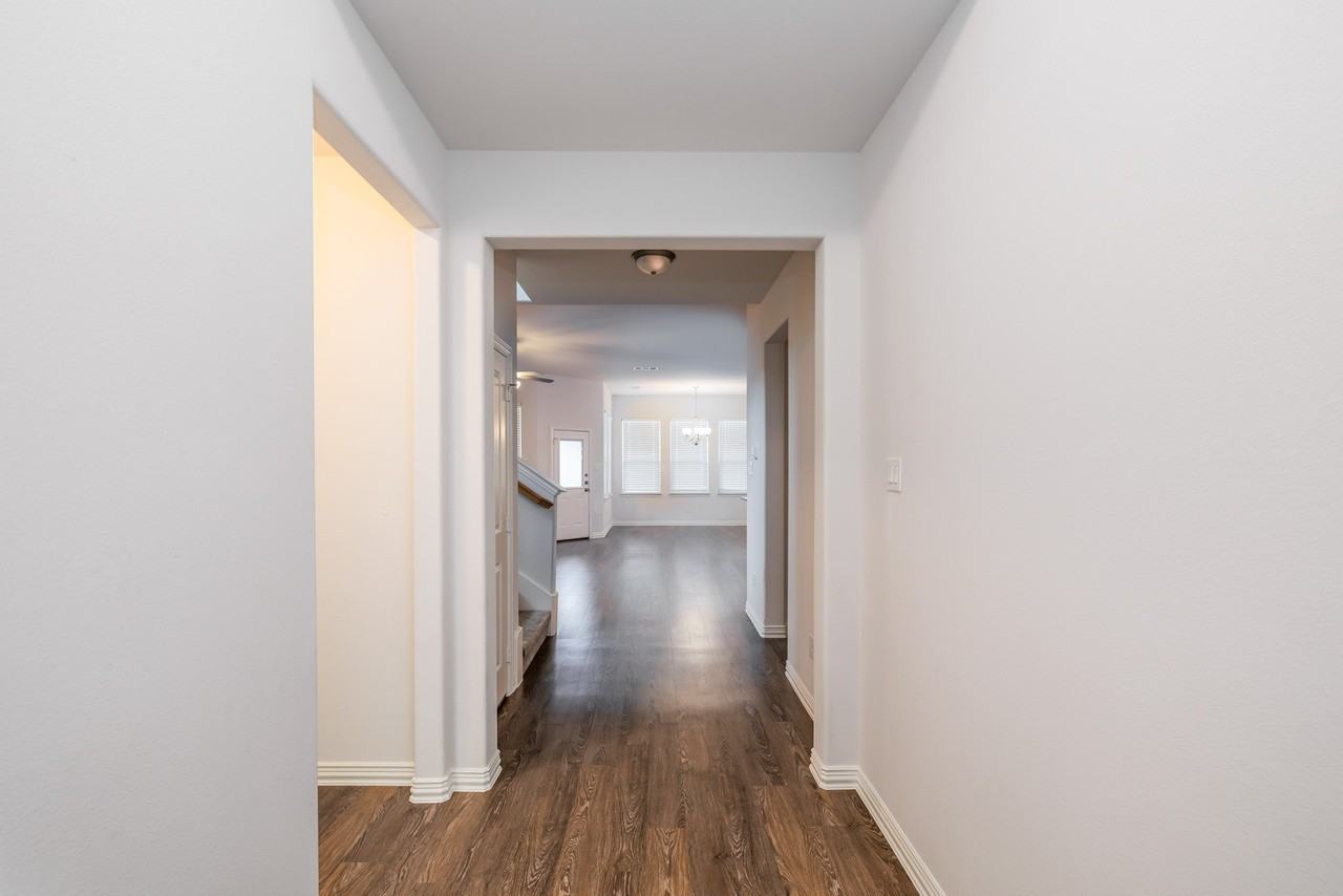 336 Emerald Creek Dr - Photo 5 of 31