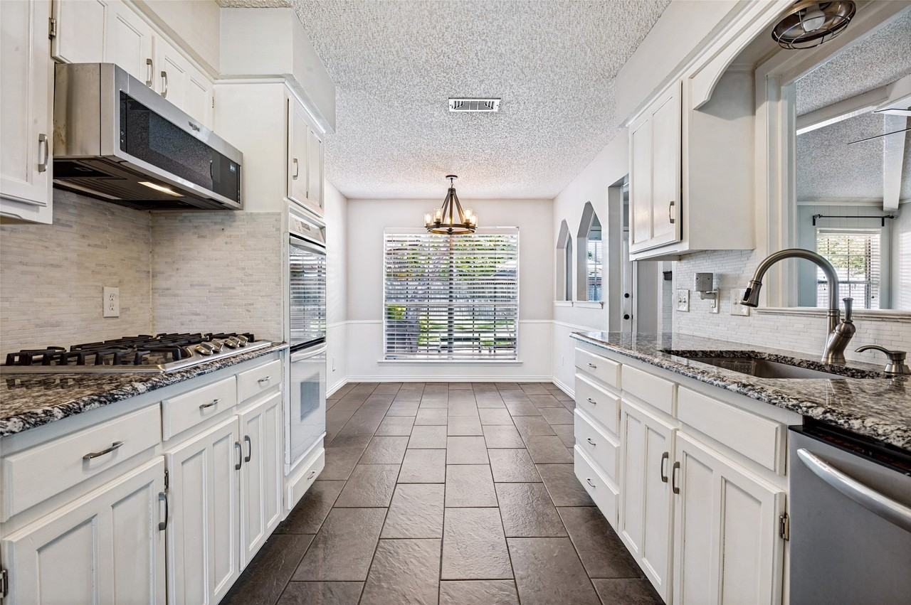 4717 Oak Valley Dr - Photo 5 of 12