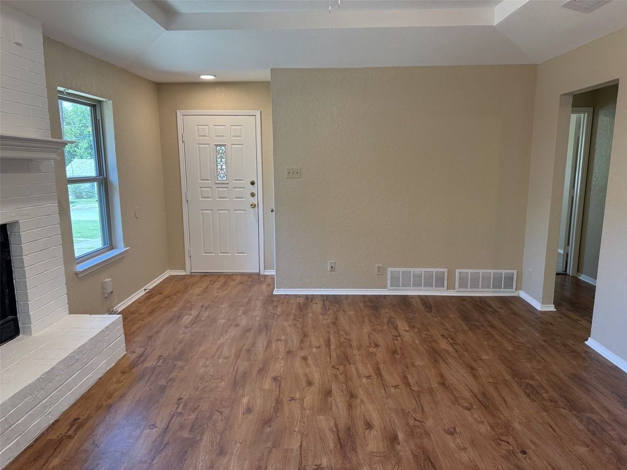 2212 Bolivar St - Photo 4 of 20