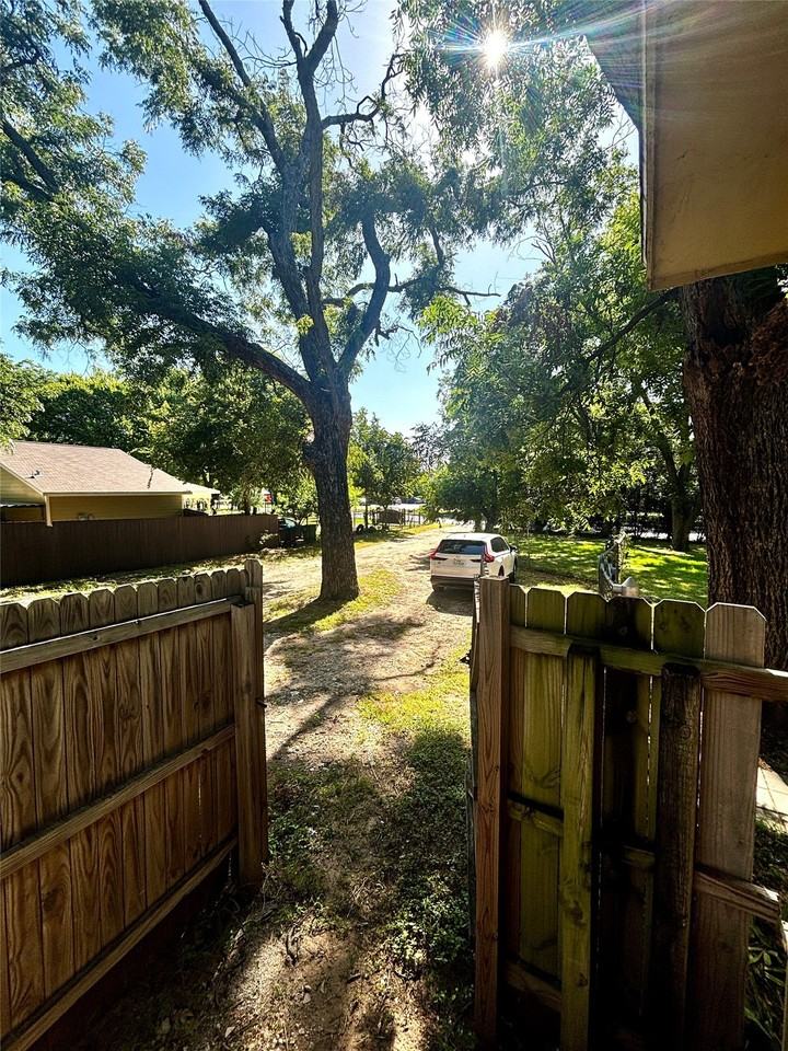 905 Isbell Rd - Photo 6 of 30