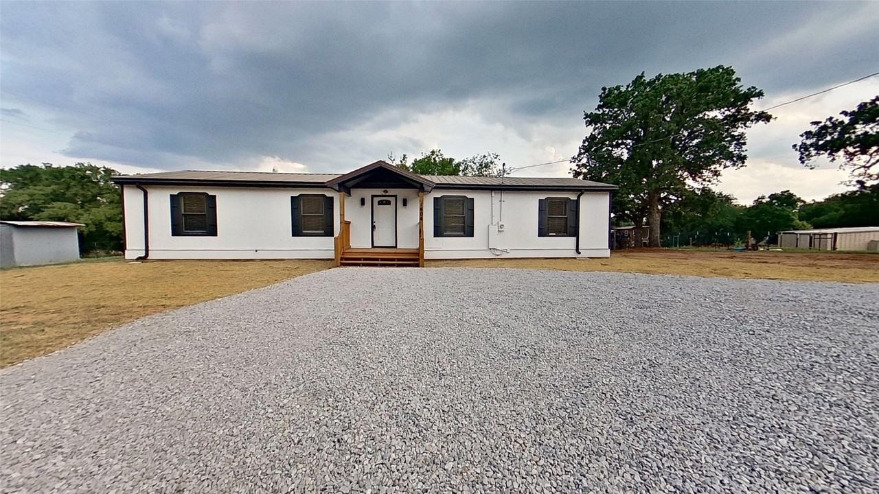 1404 Arvel Cir - Photo 2 of 19