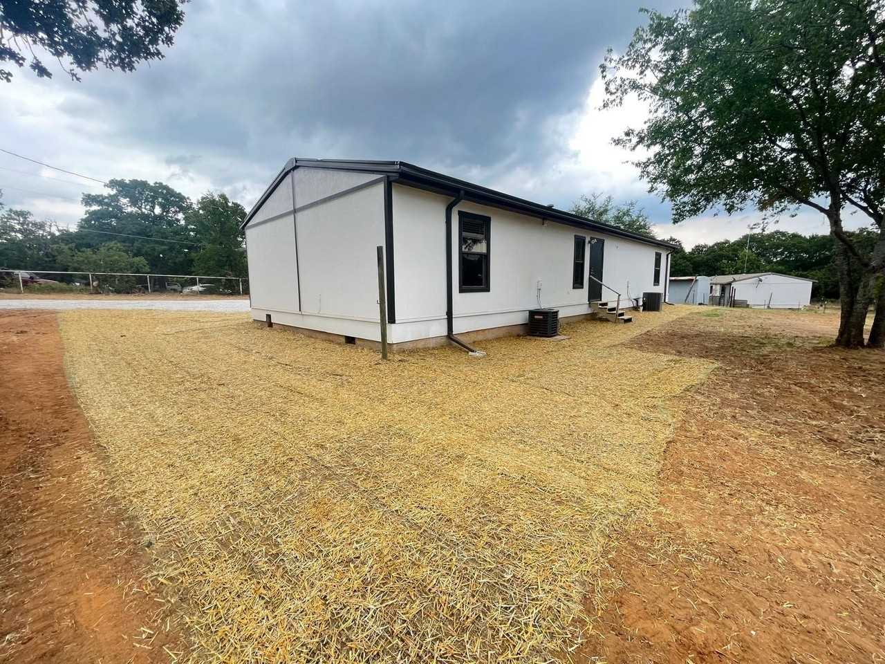 1404 Arvel Cir - Photo 4 of 19
