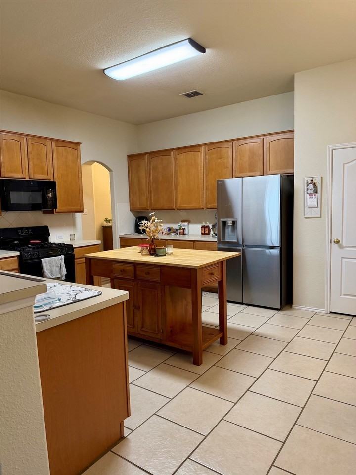 3017 Sweetleaf Dr - Photo 3 of 19