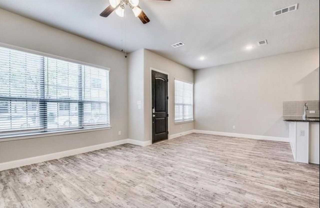 2220 Epitome Ave - Photo 4 of 11