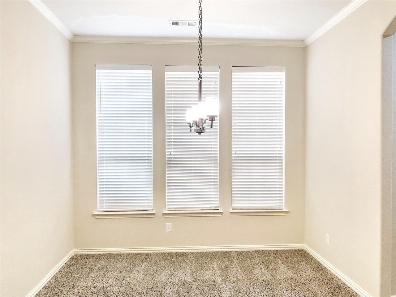 10848 Sedalia Dr - Photo 2 of 40