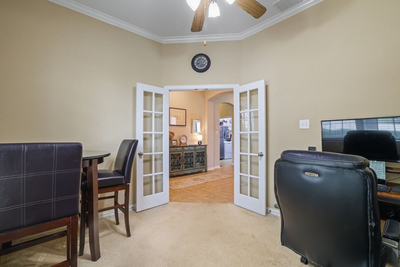 1213 Egret Ct - Photo 3 of 36