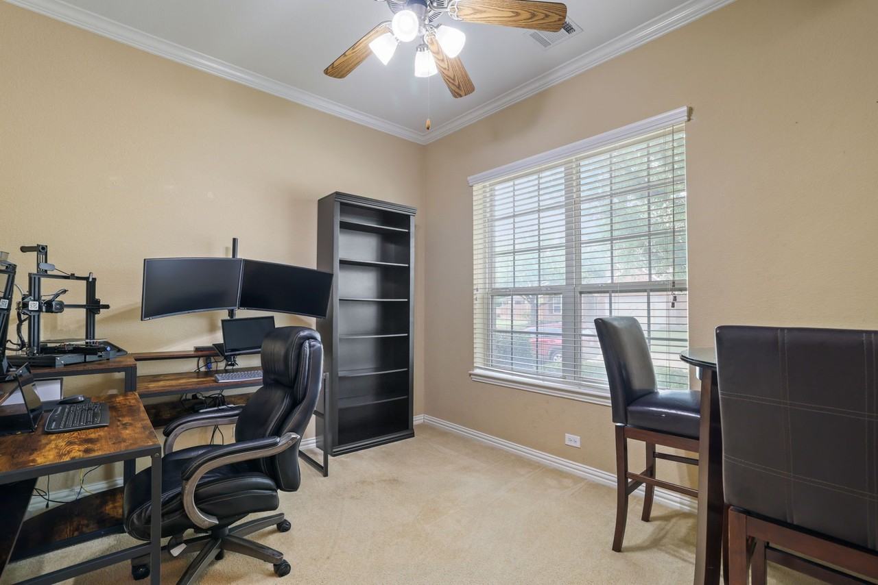 1213 Egret Ct - Photo 4 of 36