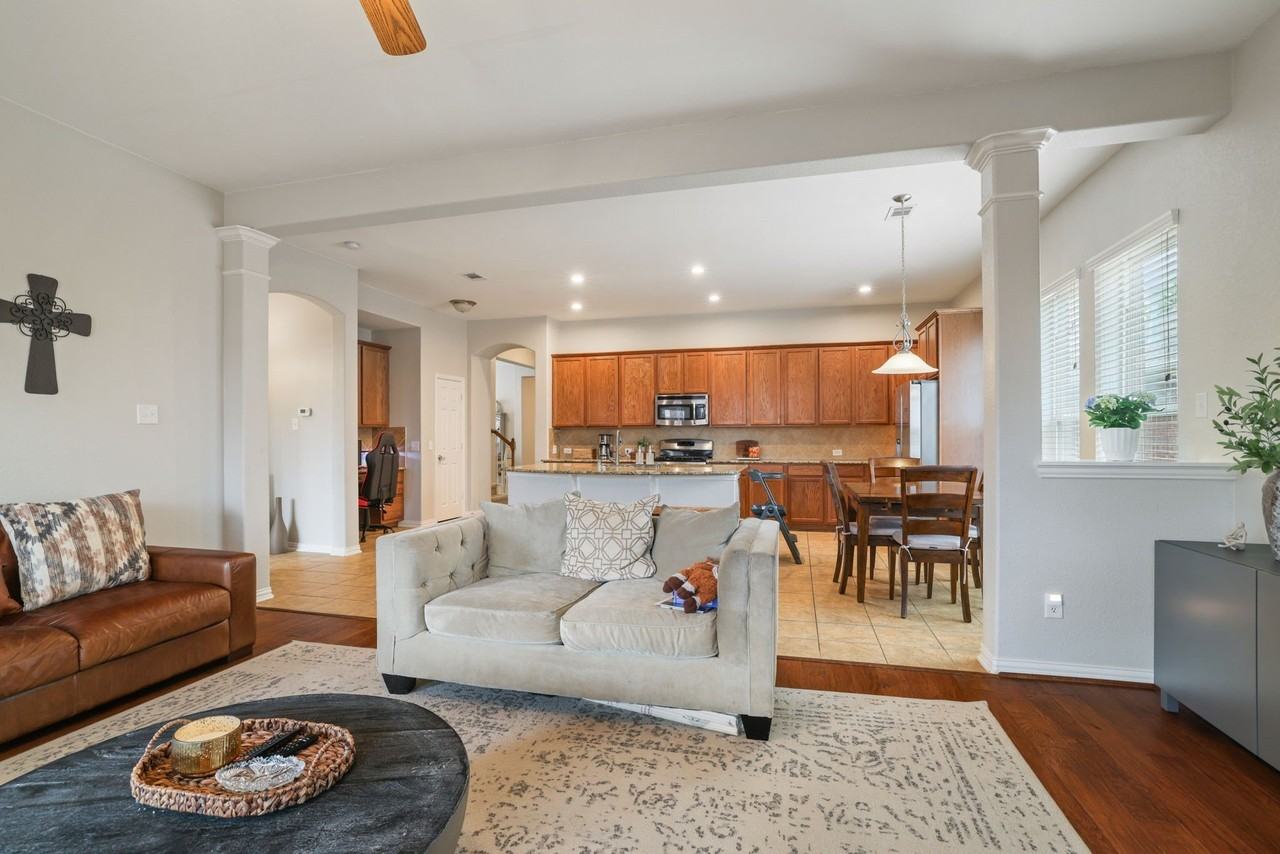 1213 Egret Ct - Photo 7 of 36