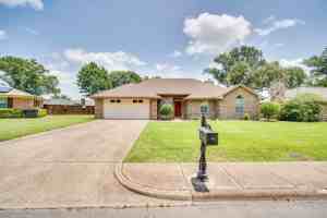 featured image of 404 Highland Dr