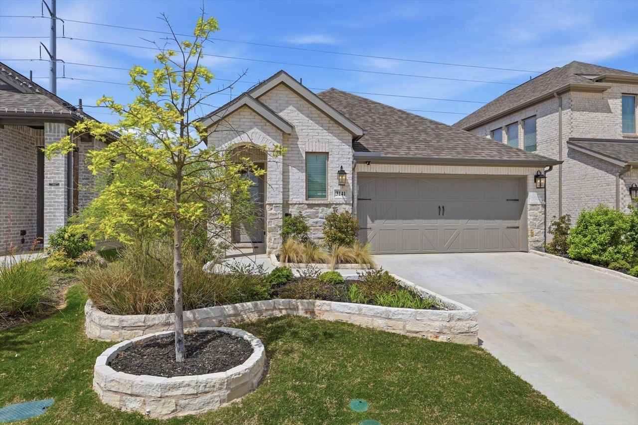 3141 Brazoria Dr - Photo 2 of 34