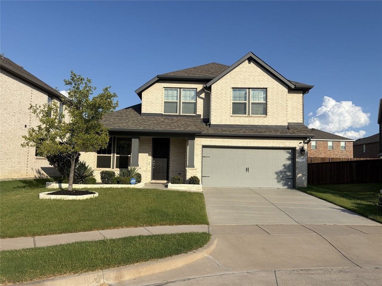 1877 Arbor Dr