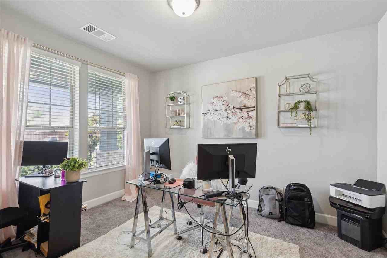 1877 Arbor Dr - Photo 4 of 32