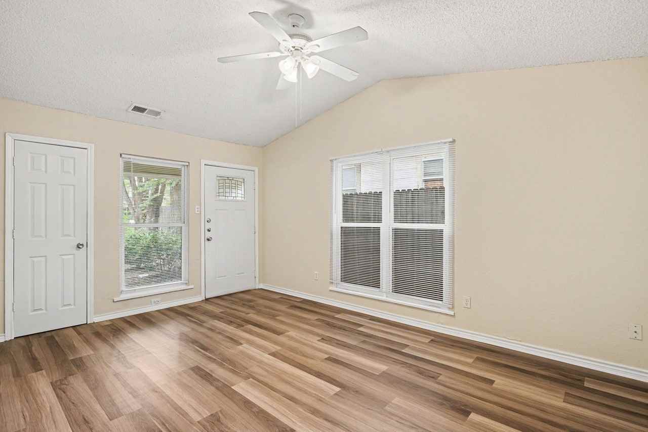 1811 Lipscomb St - Photo 4 of 25