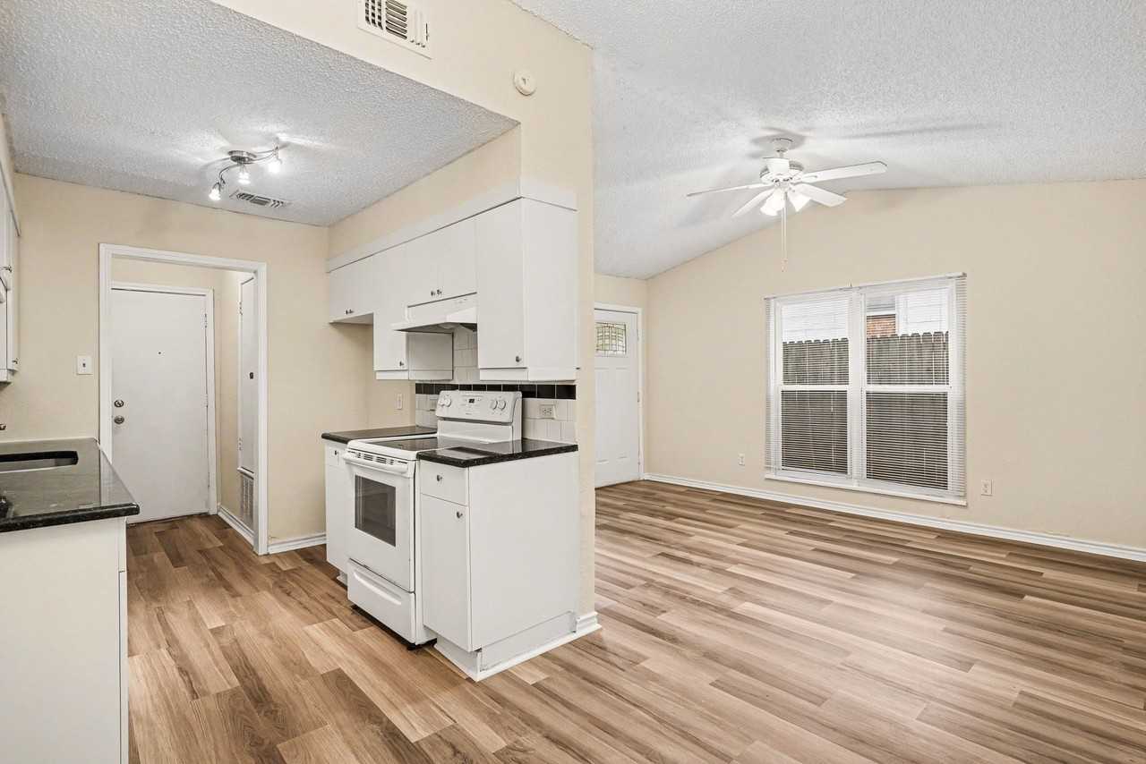 1811 Lipscomb St - Photo 6 of 25