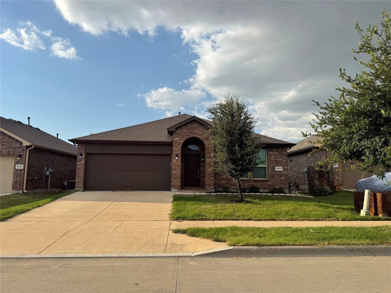 4928 Sugarcane Ln