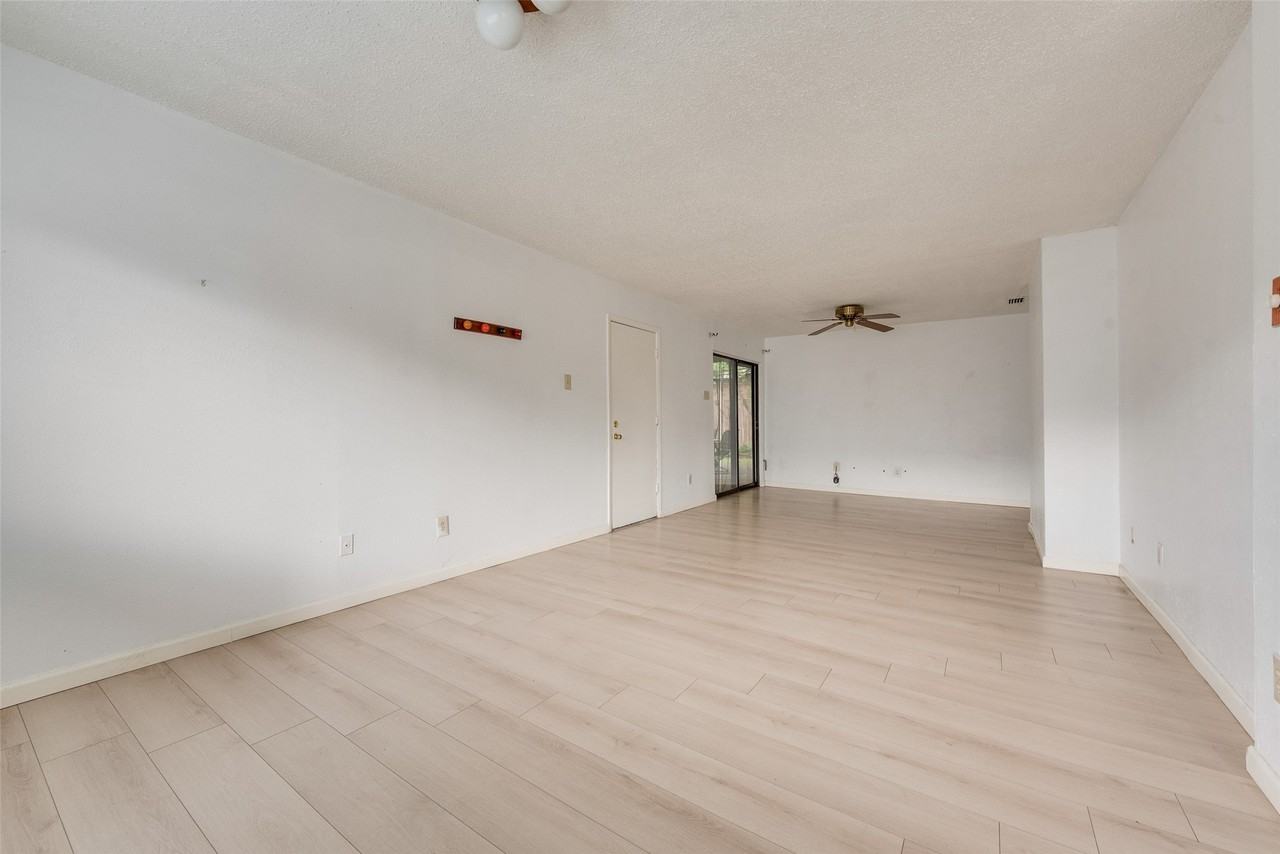 2623 Fallcreek Dr - Photo 7 of 21