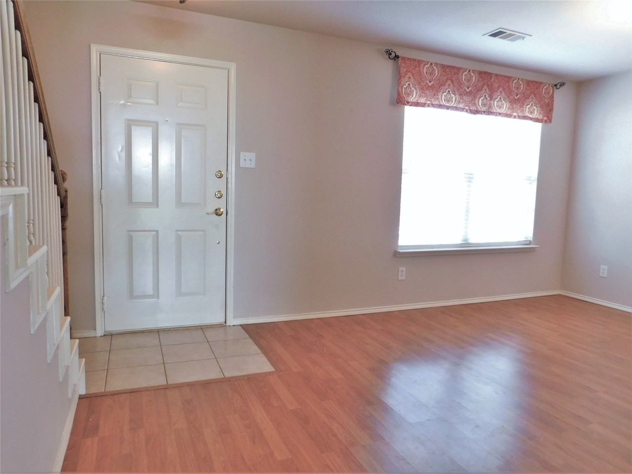 1508 Sequoia Grove Ln - Photo 5 of 27