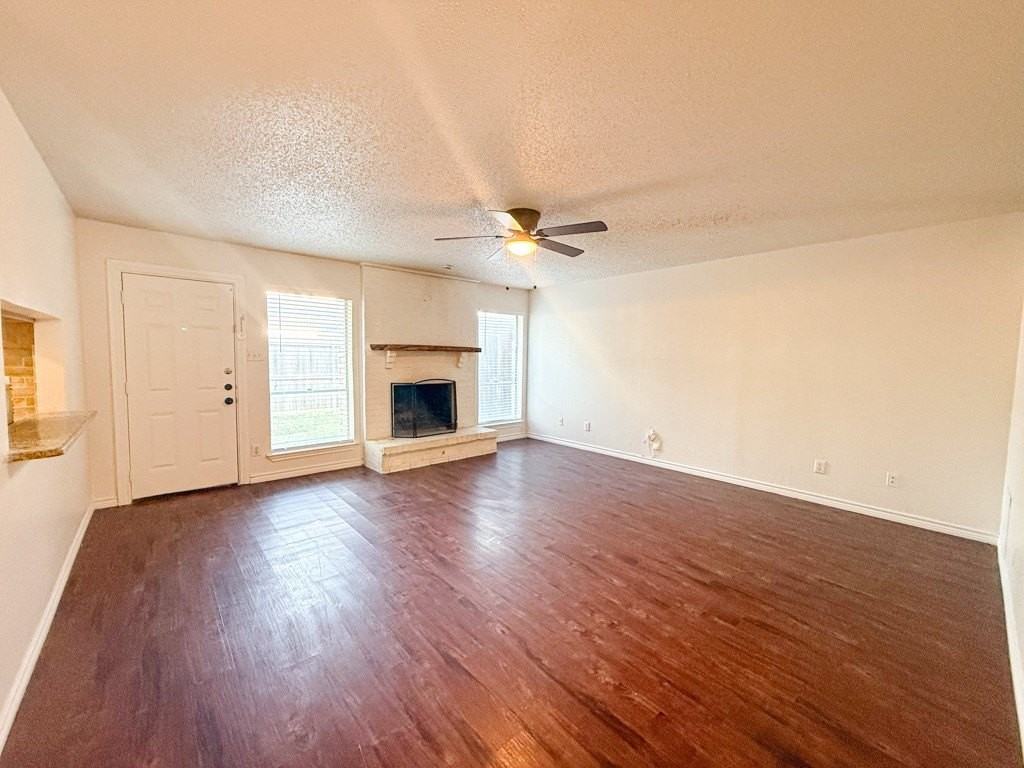 614 Towne House Ln - Photo 6 of 34