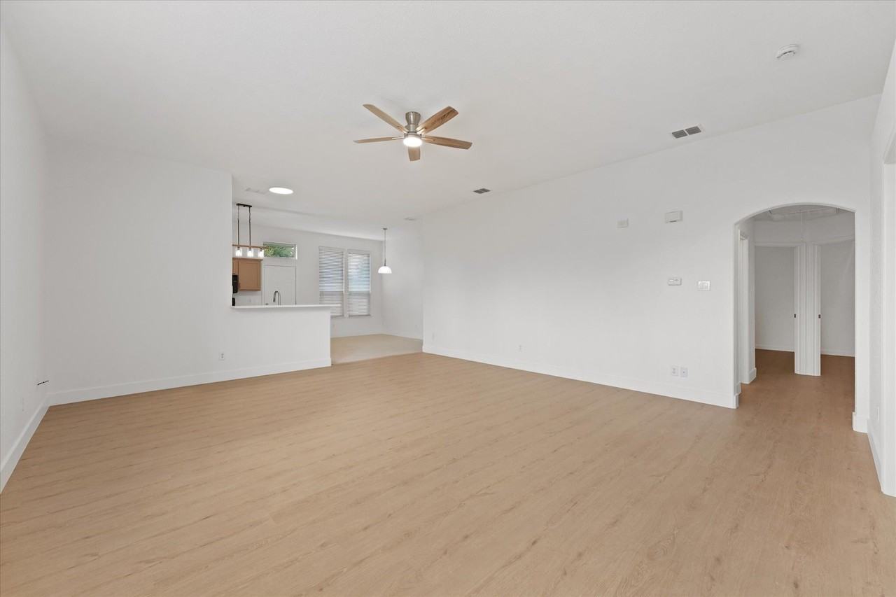 1201 Telese Ct - Photo 5 of 31