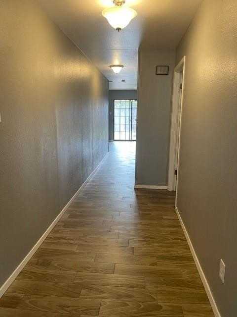 609 Williamsburg Ct - Photo 2 of 14