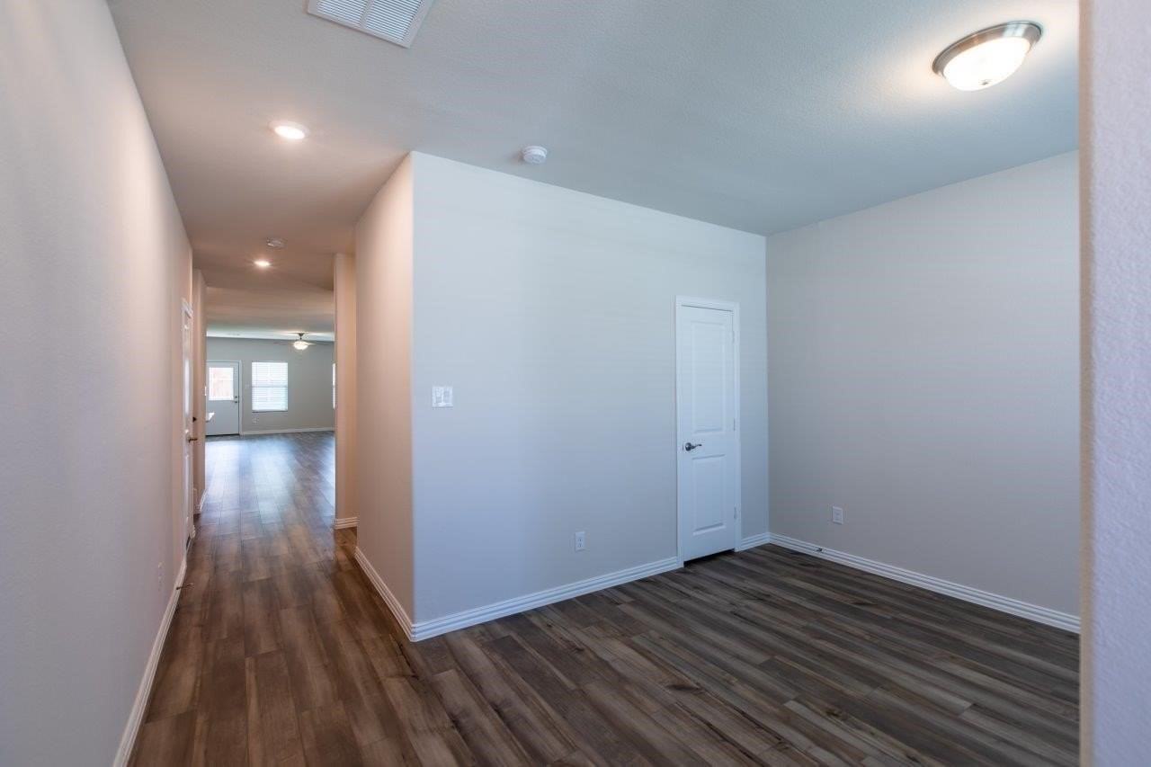 1604 Mineral Point Pl - Photo 3 of 37