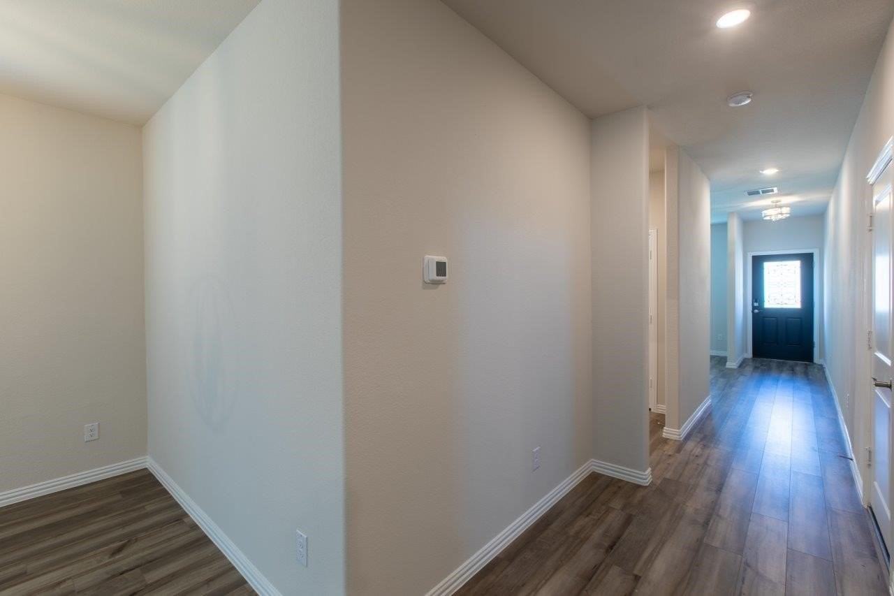 1604 Mineral Point Pl - Photo 6 of 37