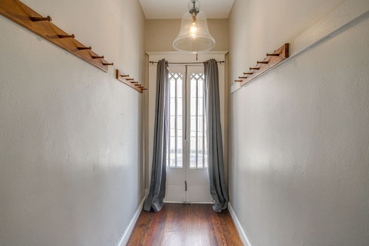 1630 Mistletoe Blvd #B - Photo 7 of 26