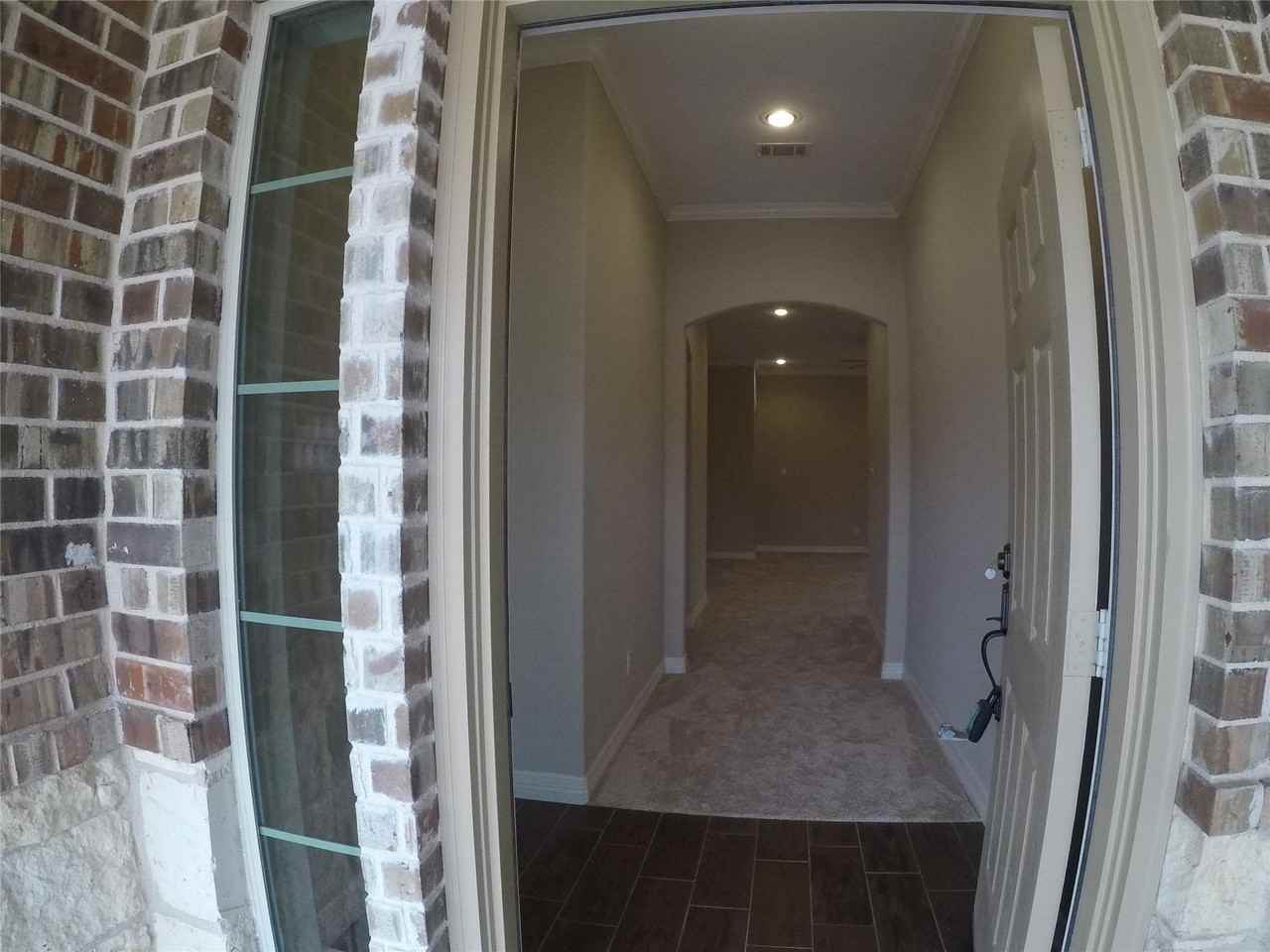 116 Frank St - Photo 3 of 19