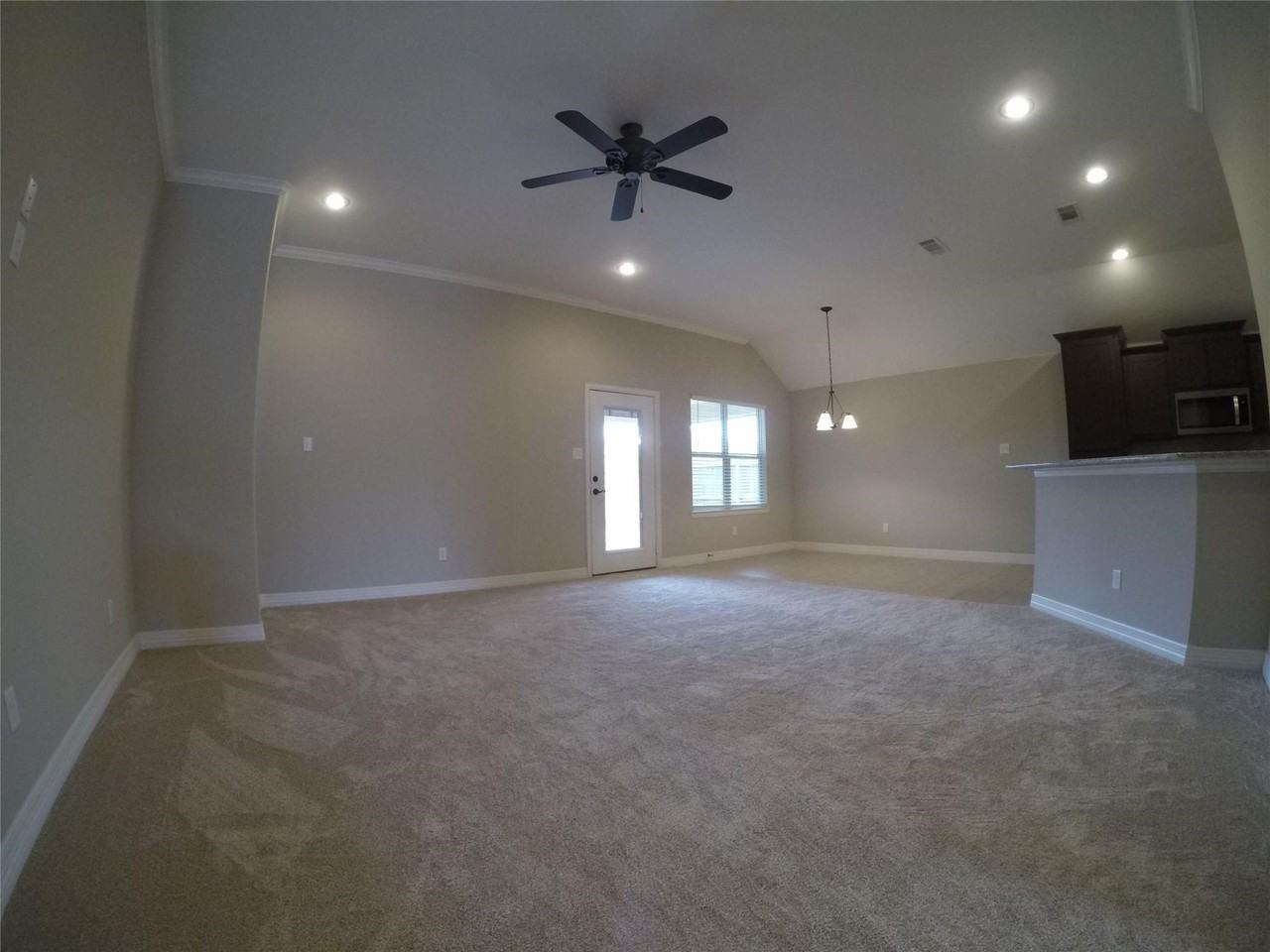 116 Frank St - Photo 5 of 19