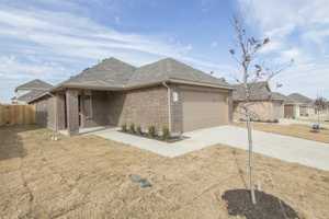 featured image of 1602 Bobolink Dr
