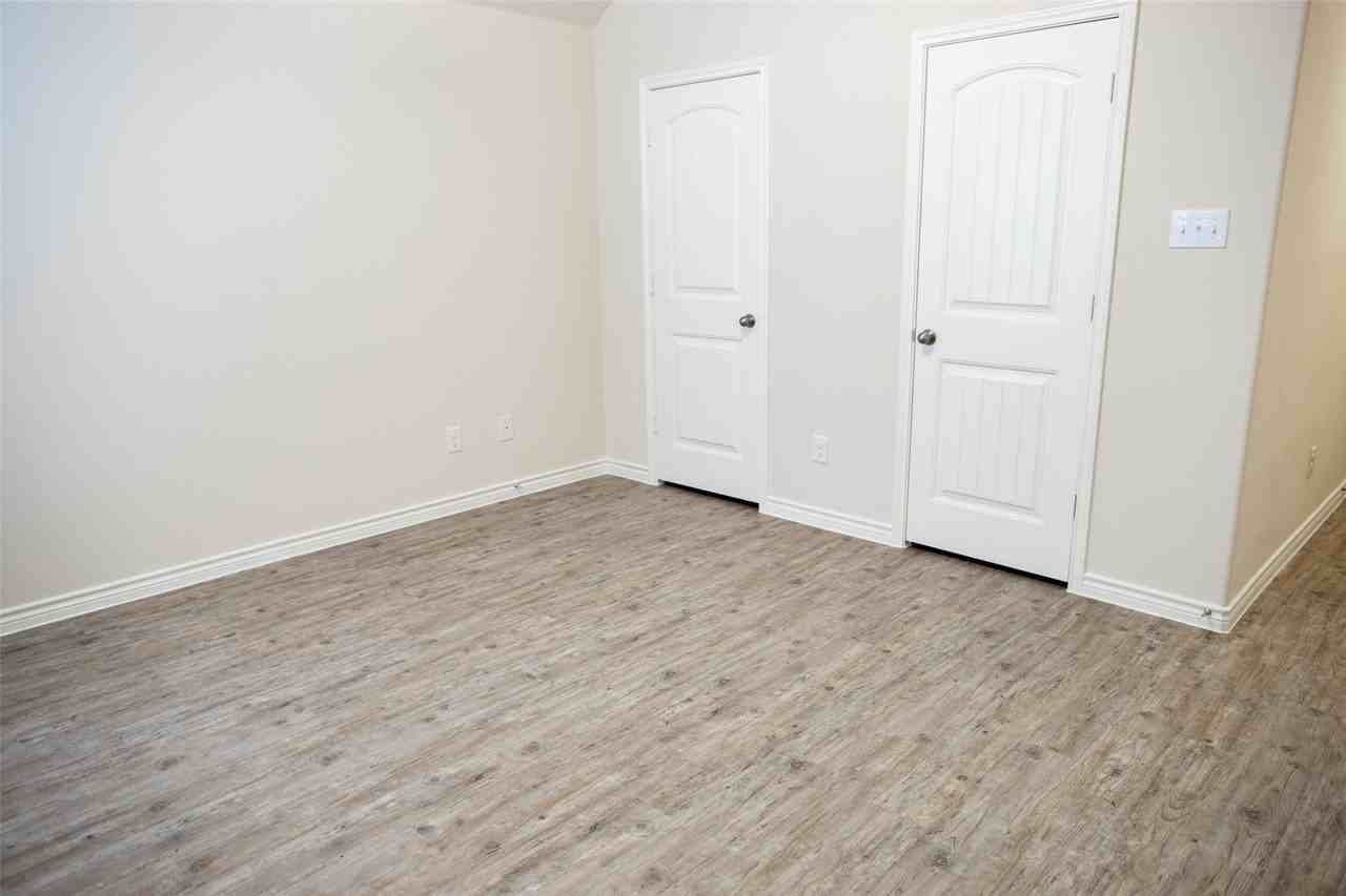 1602 Bobolink Dr - Photo 7 of 10