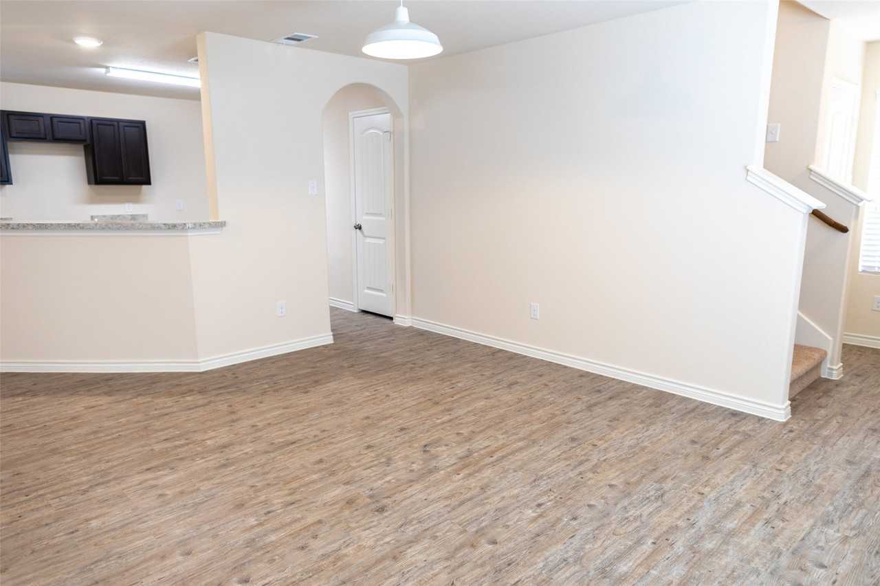 3206 Robin Rd - Photo 5 of 15