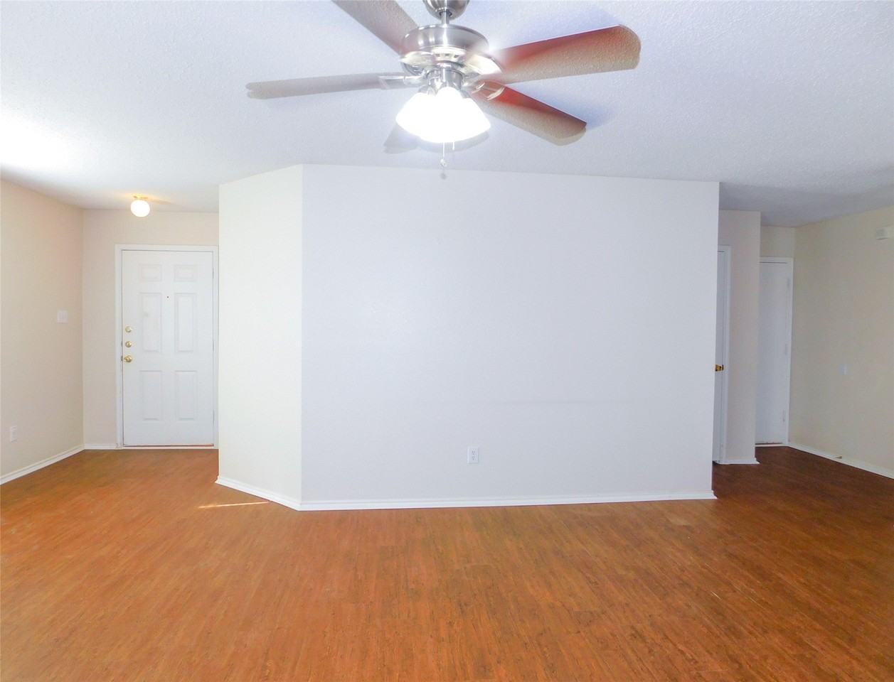 3230 Andalusian Dr - Photo 3 of 21