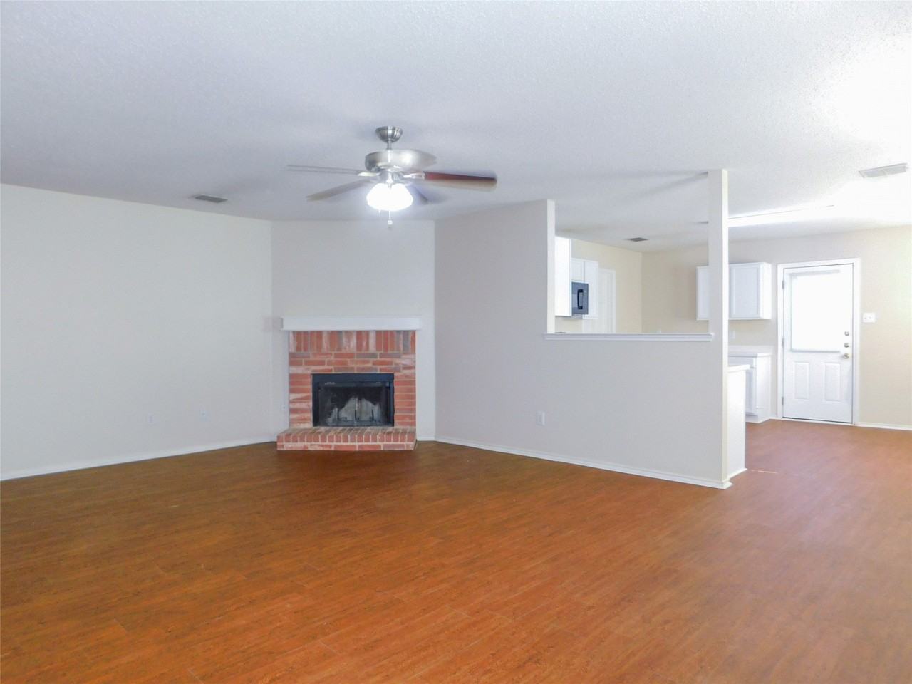 3230 Andalusian Dr - Photo 5 of 21