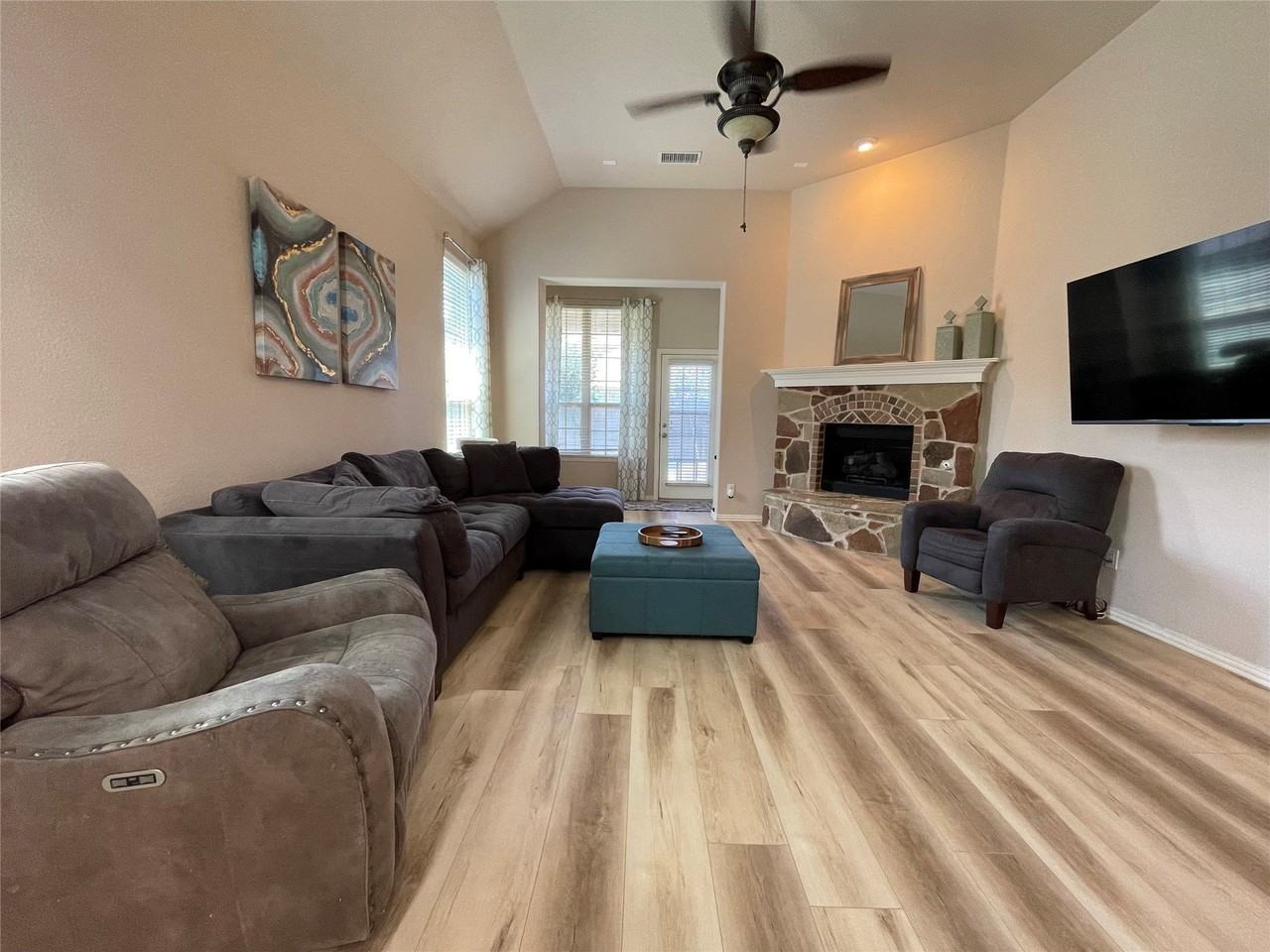 2318 Patriot - Photo 2 of 26