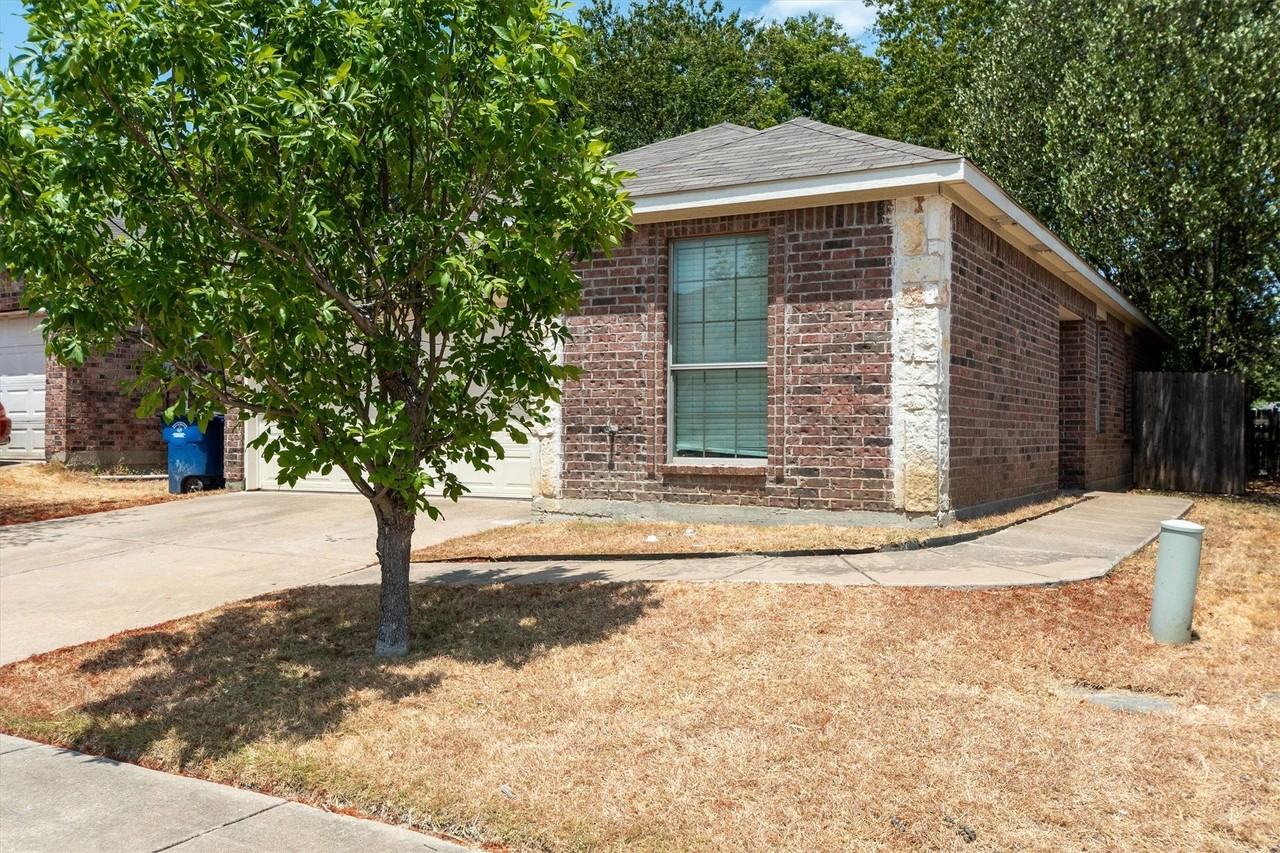 121 Cliff Heights Cir - Photo 3 of 25