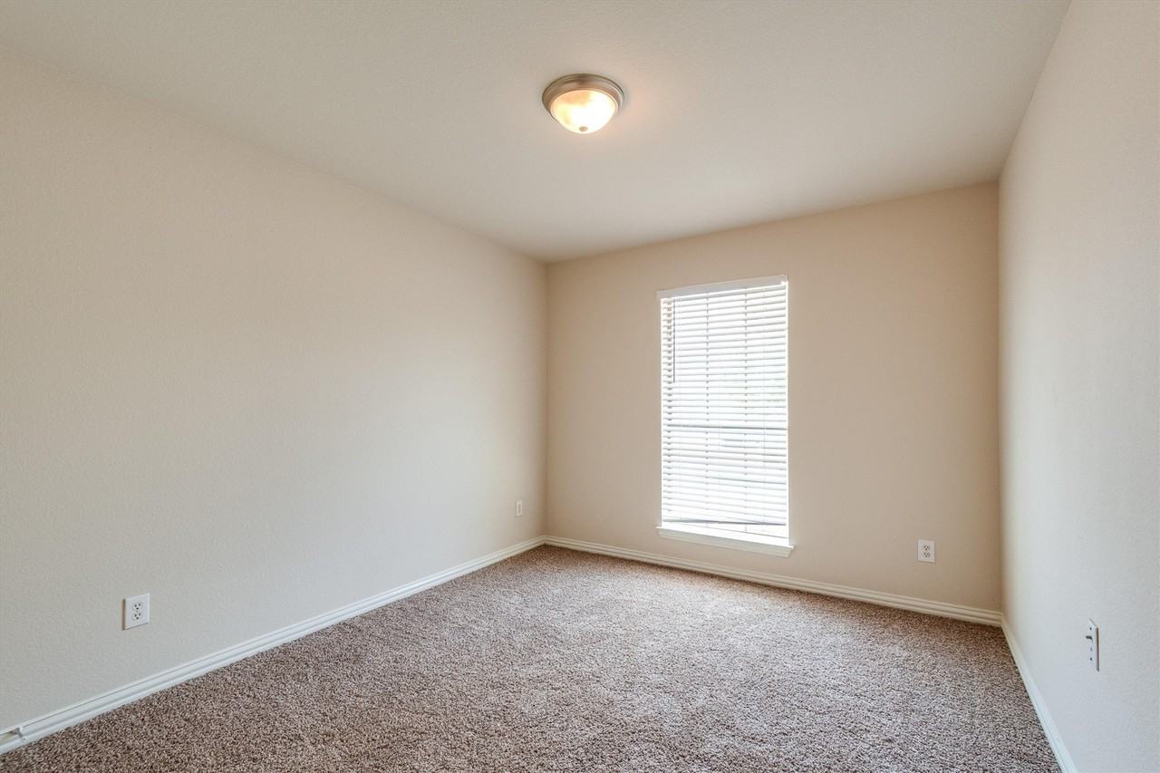 121 Cliff Heights Cir - Photo 7 of 25